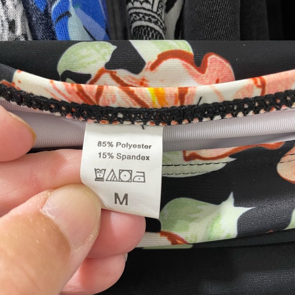 Women’s Size Medium Two-Piece, Bathing Suit - Picture 6 of 8